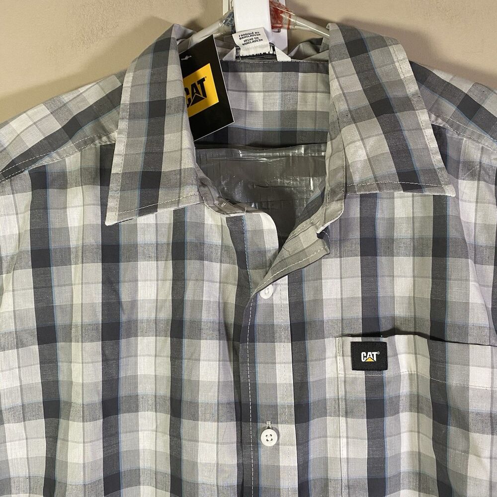 CAT Caterpillar Shirt Mens XL  Gray Plaid Poplin Short Sleeve Button Up